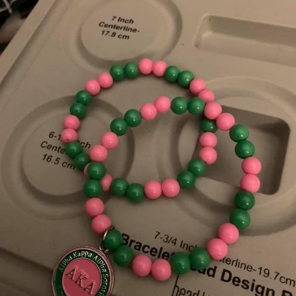 Bracelets - Picture 3 of 4